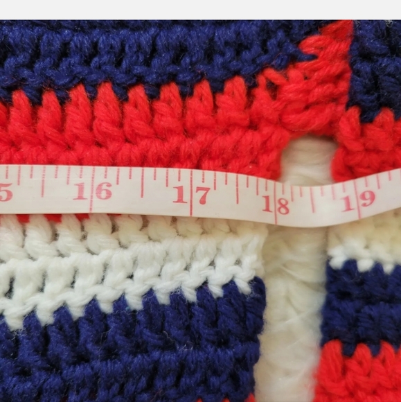 VTG 60's CROCHET KNIT Afghan Coat Cardigan Handmade Patriotic Red White Blue M/L - Picture 4 of 7